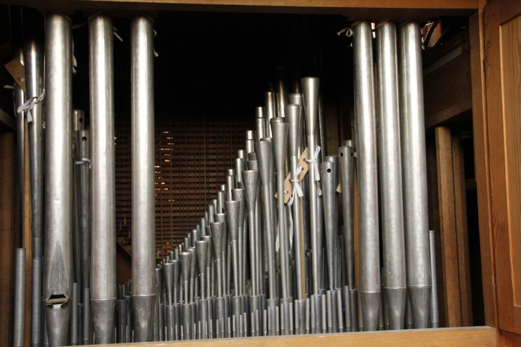 orgue-koening-cathedrale-saint-malo-15-1024x683