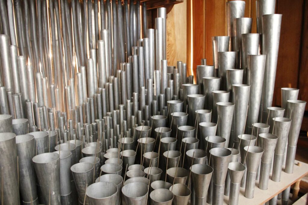 orgue-koening-cathedrale-saint-malo-17-1024x683